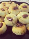 Almond cookies