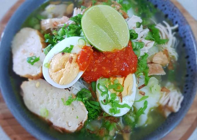 Simple Way to Prepare Perfect SOTO BANJAR (Chicken and Vermicelli Soup)