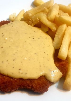 A picture of Cheesy Garlic and Anchovy Sauce.