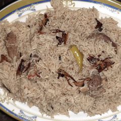 A picture of White Yakhni Beef Pulao.