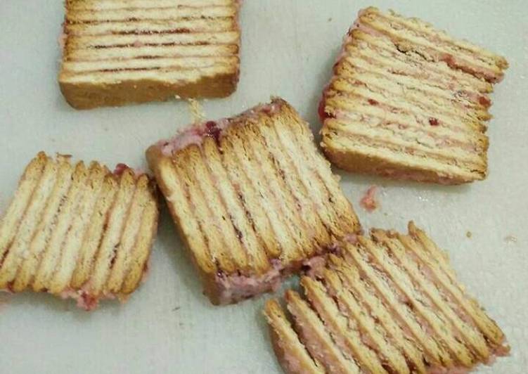 Easiest Way to Prepare Homemade Marie biscuit cake slice