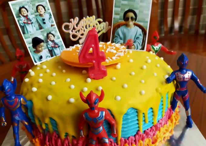 Dekor cake ultah anak Ultraman Mainan#DapoerMmAnnaRohana - cookandrecipe.com