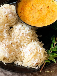 A picture of Suji Idiyappam with coconut chutney.
