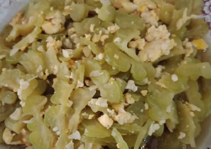 Bagaimana cara buat Tumis pare telur  gurih