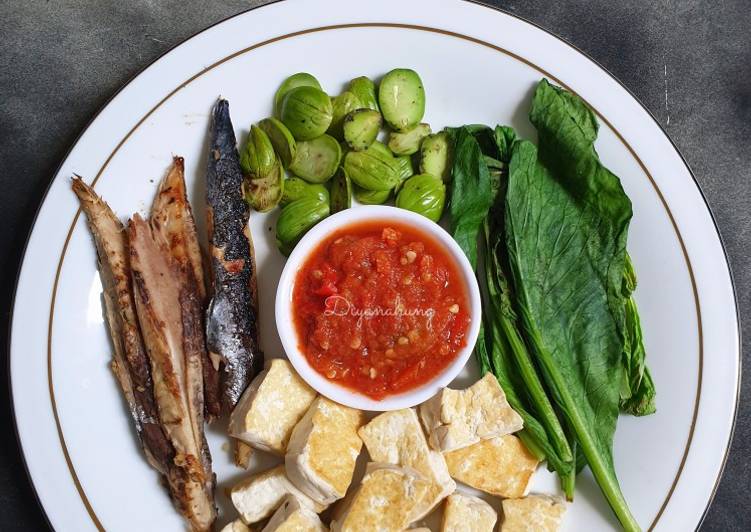 makanan Lalapan Diet Anti Gagal