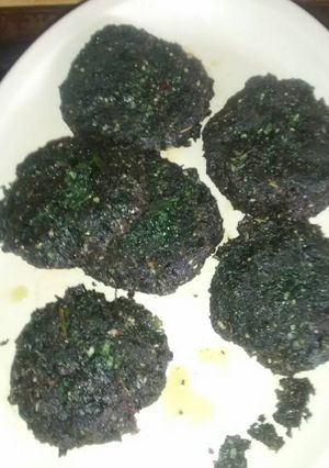 Una foto de Tortitas de espinaca con cilantro y queso