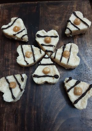 બટરસ્કોચ બહાર(Butterscotch Bahar Recipe in Gujarati) રેસીપી મુખ્ય ફોટો