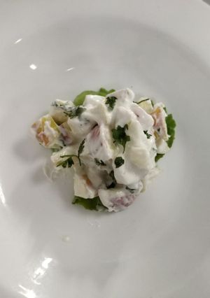 A picture of Waldrof salad.