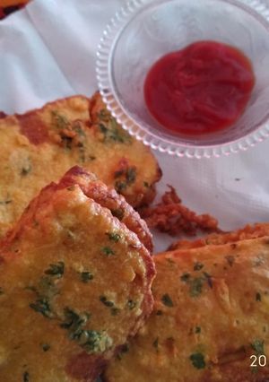 A picture of Chessy bread pakoda.