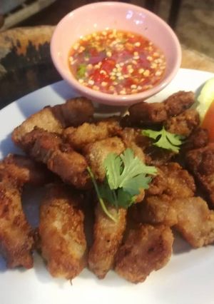 รูปของ หมูสามชั้นทอดน้ำปลา