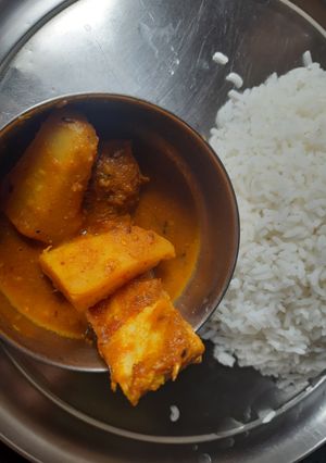 রুই মাছের ঝোল (rui macher jhol recipe in Bengali) রেসিপির প্রধান ছবি