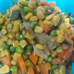 Stir fry vegetables with shredded chicken A picture of Stir fry vegetables with shredded chicken.