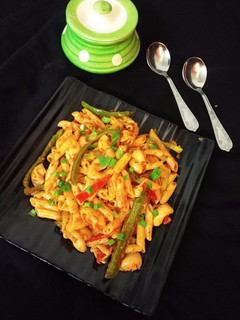 स्पाइसी मसाला पास्ता (Spicy masala pasta recipe in hindi) रेसिपी मुख्य फोटो