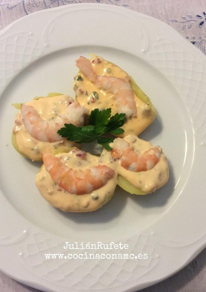 Una foto de Patatas papillote con salsa tropicana AMC