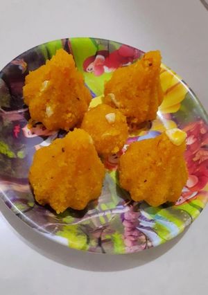 મોતીચુર મોદક (Motichoor Modak Recipe In Gujarati) રેસીપી મુખ્ય ફોટો