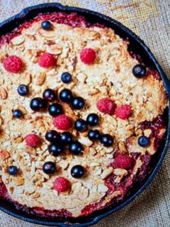 A picture of Steel-cut Oatmeal Berry Breakfast Bake.