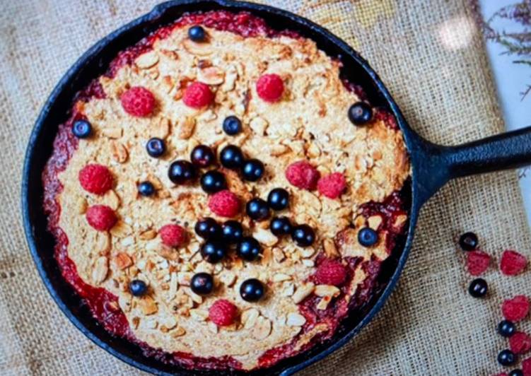 Recipe of Quick Steel-cut Oatmeal Berry Breakfast Bake