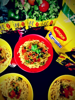 वेज बिरयानी मैगी (veg biryani maggi recipe in Hindi) रेसिपी मुख्य फोटो