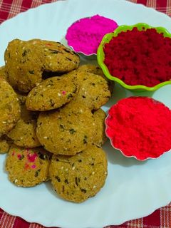 मसाला मठरी रेसिपी मुख्य फोटो