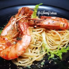 A picture of Spaghetti Aglio E Olio.