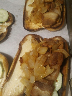 A picture of Sautéed Onions.