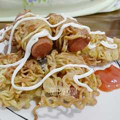 A picture of Sosis mie goreng.