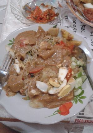 Foto resep Resep Gado-gado Pakai Bumbu Pecel Madiun