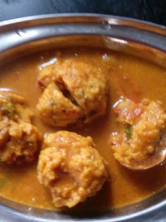 பருப்பு உருண்டை குழம்பு செய்முறை முக்கிய புகைப்படம்