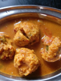 பருப்பு உருண்டை குழம்பு செய்முறை முக்கிய புகைப்படம்