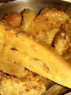 নিম পাতা দিয়ে শুক্তো (nim pata die shukto recipe in bengali) রেসিপির প্রধান ছবি