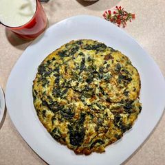 A picture of Spinach, zucchini and rolled oats kuku.