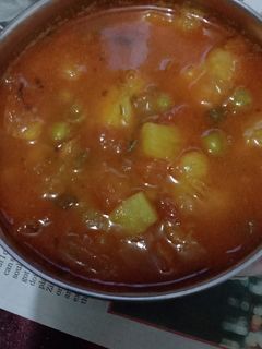 आलू मटर (Aloo matar recipe in hindi) रेसिपी मुख्य फोटो
