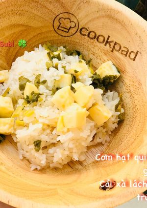 Hình của món Cơm hạt quinoa nước cốt gà- cải xà lách son đậu hủ non.