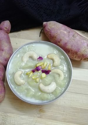 शकरकंद की खीर (shakarkand ki kheer recipe in Hindi) रेसिपी मुख्य फोटो
