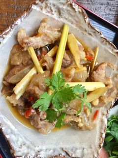 Hình của món Gân bò kho cay hao cơm mùa mưa.