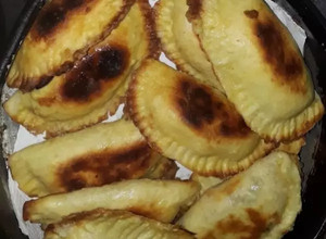 Una foto de Empanadas de carne con masa casera