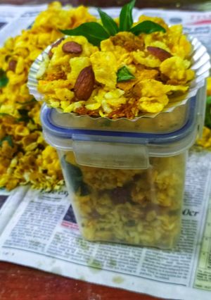 A picture of Namkeen chivda.