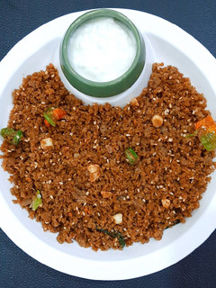 વઘારેલો રોટલો (Vagharelo Rotlo Recipe In Gujarati) રેસીપી મુખ્ય ફોટો