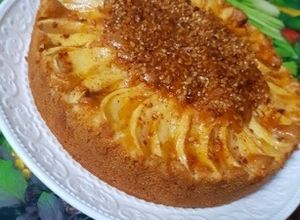 Una foto de Pastel de manzana estilo turco, receta de mi amiga Nora Mohamed