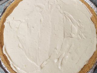 10 Minute Eggnog Pie