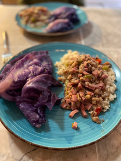 A picture of Black Eyed Peas with Cabbage.