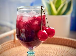 Hình của món 🌱 Nước Giải Khát Cherry Nấu Rượu Vang Đỏ Hạt Chia.