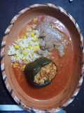 Chilito relleno de soja  en caldillo de jitomate con arroz y frijoles a la ranchera las Correa