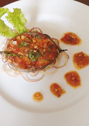 Hình của món Cá bớp nướng sả ớt.