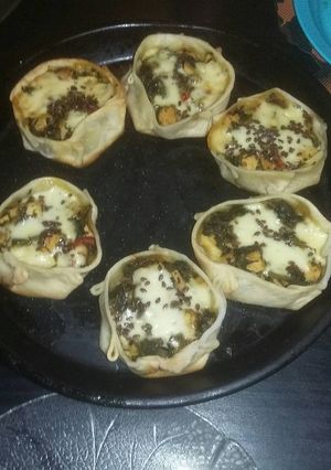 Una foto de Canastitas de pollo y espinaca