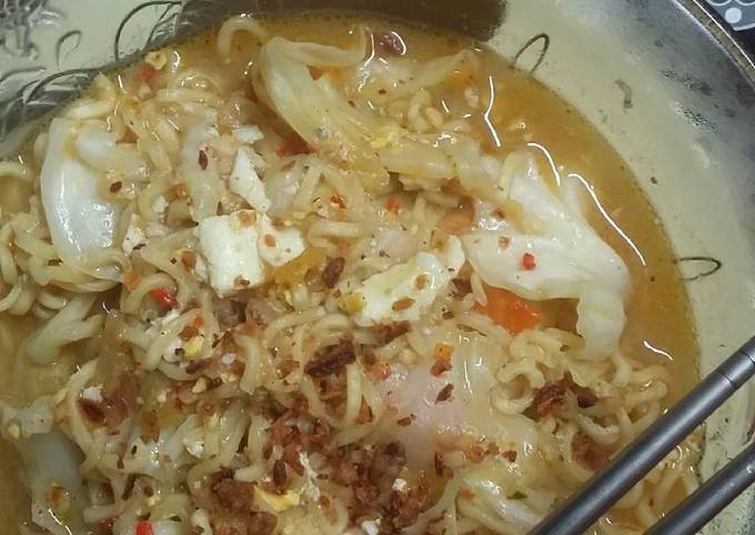 Spicy Chicken Noodle (Mie Kuah rasa Ayam Pedas)