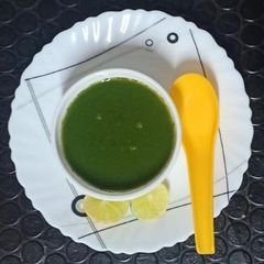 A picture of Spinach soup🥣.