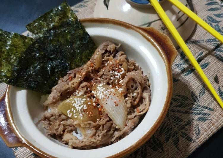 Gyudon/beef bowl