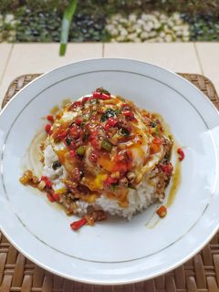Foto resep Nasi Telor Ceplok Simple