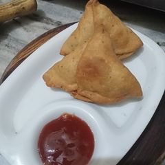 A picture of Aloo Samosa.